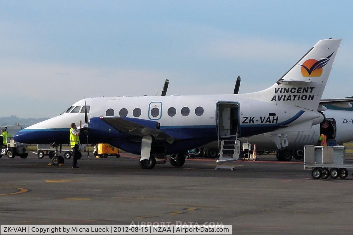 ZK-VAH, 1992 British Aerospace BAe-3201 Jetstream 32 C/N 967, At Auckland