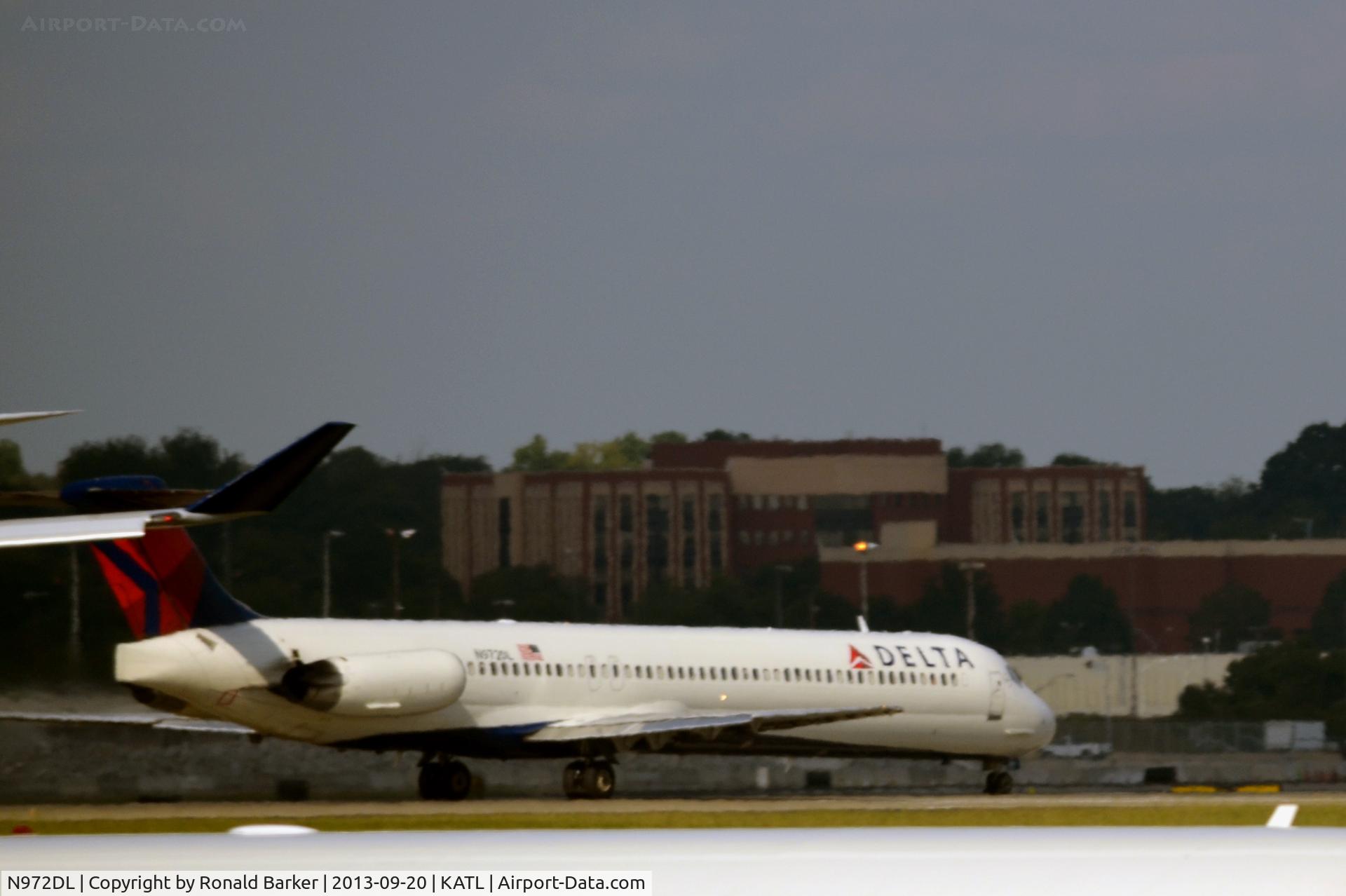 N972DL, 1991 McDonnell Douglas MD-88 C/N 53215, Takeoff Atlanta
