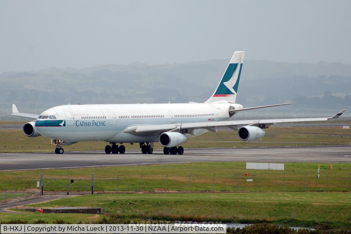 B-HXJ, Airbus A340-313 C/N 227, At Auckland
