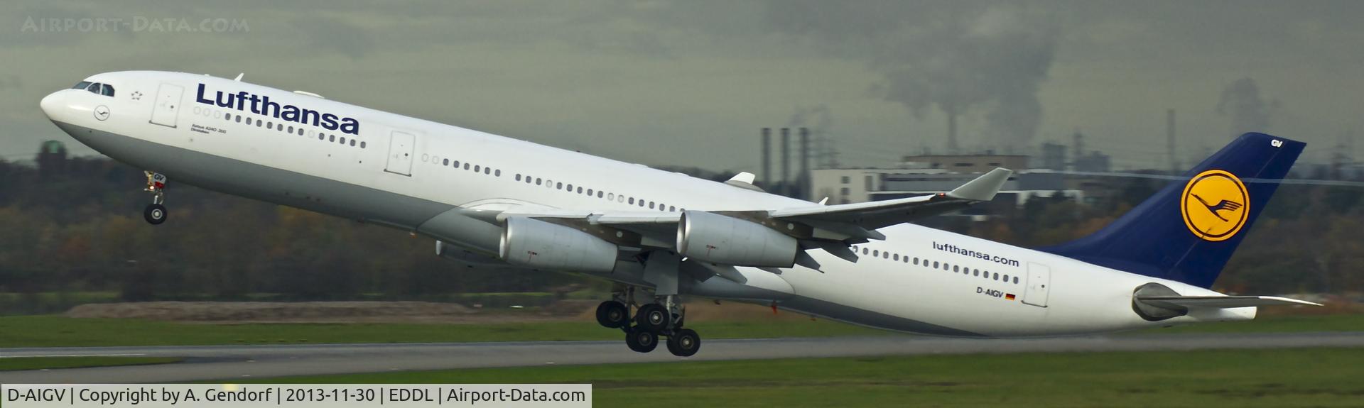 D-AIGV, 2000 Airbus A340-313X C/N 325, Lufthansa, seen here departing at Düsseldorf Int´l(EDDL), bound for Newark(KEWR)