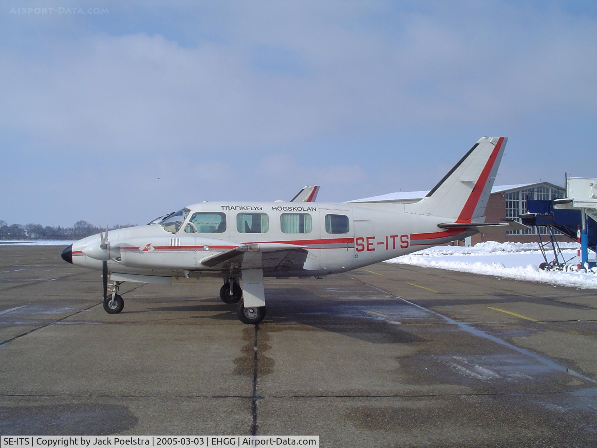 SE-ITS, 1982 Piper PA-31-310 Navajo Navajo C/N 31-8212018, SE-ITS of Trafiskflyg Hogskolan at GRQ