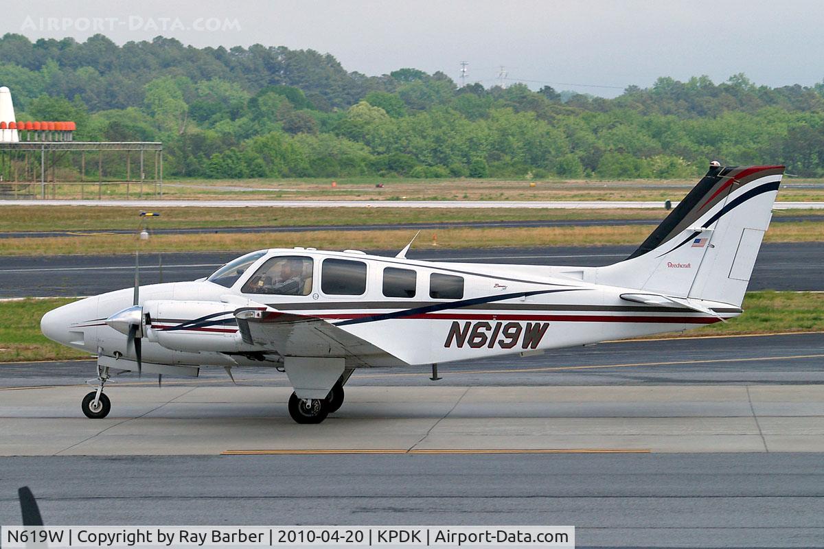 N619W, 2001 Raytheon Aircraft Company 58 C/N TH-2021, Beech 58 Baron [TH-2021] Atlanta-Dekalb Peachtree~N 20/04/2010