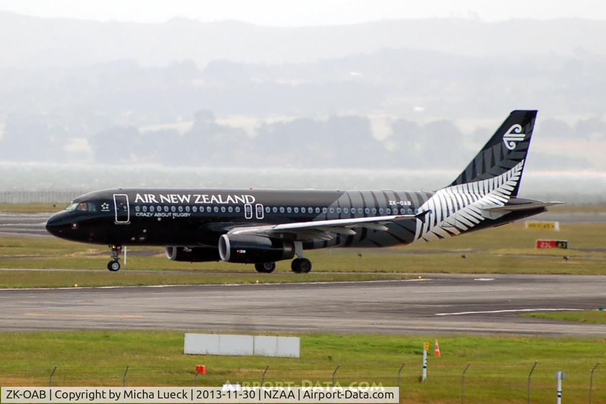 ZK-OAB, 2010 Airbus A320-232 C/N 4553, At Auckland
