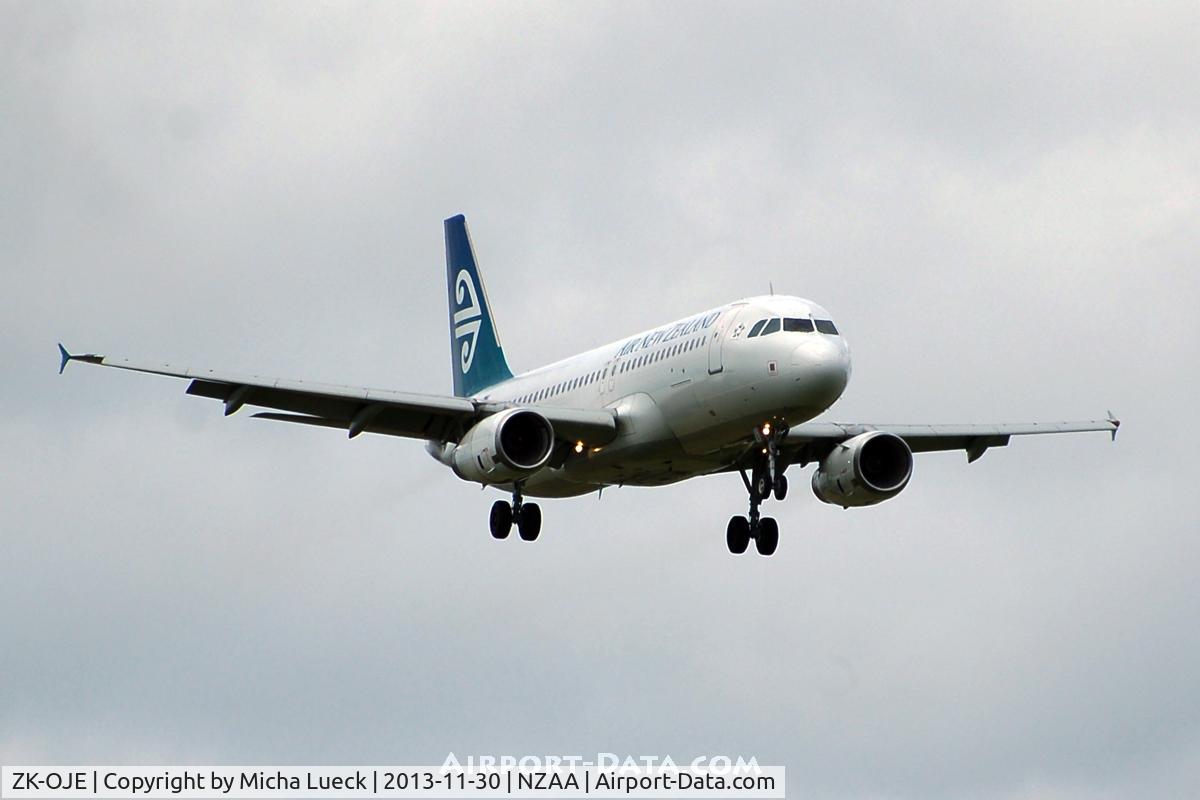 ZK-OJE, 2003 Airbus A320-232 C/N 2148, At Auckland