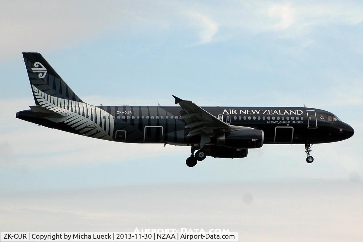 ZK-OJR, 2011 Airbus A320-232 C/N 4884, At Auckland