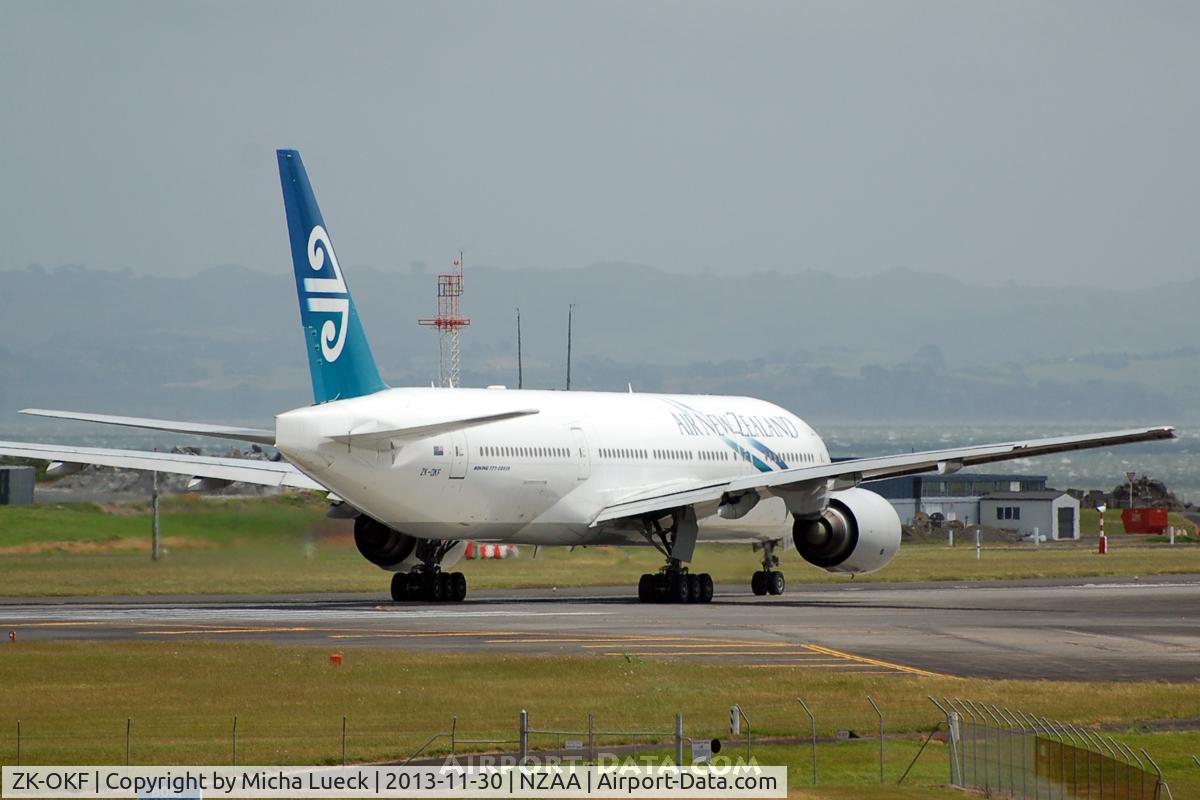 ZK-OKF, 2006 Boeing 777-219/ER C/N 34378, At Auckland