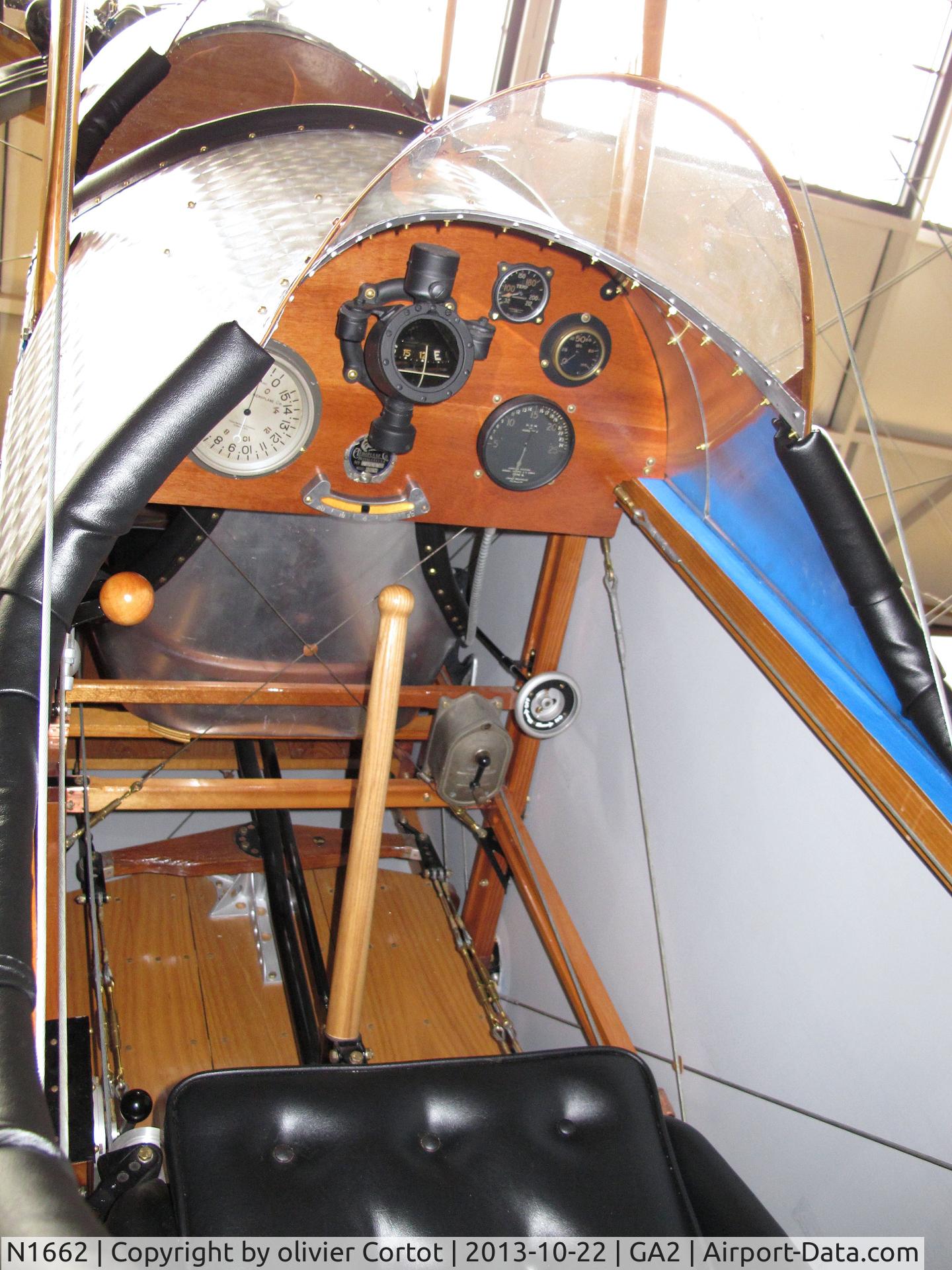 N1662, Curtiss JN-4D Jenny C/N 6062, the beautiful and simple cockpit