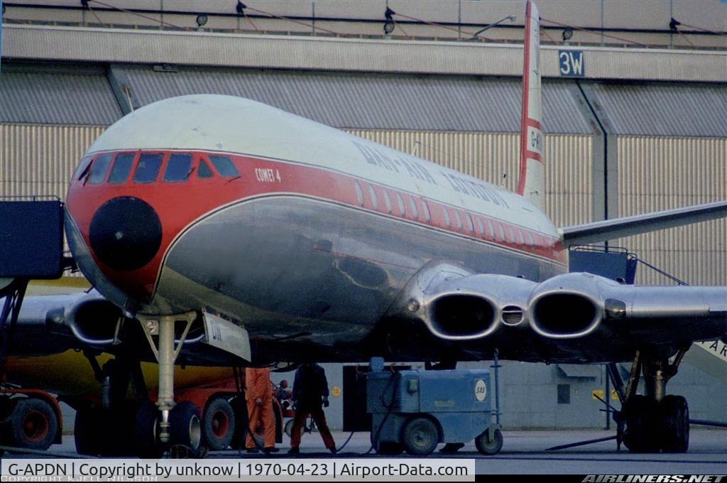 G-APDN, De Havilland DH.106 Comet 4C C/N 6415, This is the last picture of this plane, taken on April 23, 1970 at Gatwick airport, two months before his fatal accident.