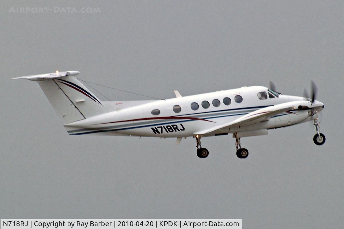 N718RJ, 1997 Raytheon Aircraft Company B200 C/N BB-1597, Beech B200 Super King Air [BB-1597] Atlanta-Dekalb Peachtree~N 20/04/2010