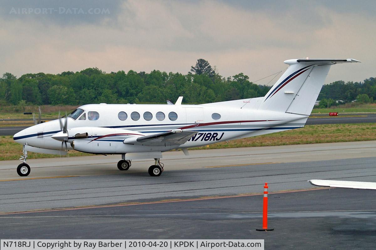 N718RJ, 1997 Raytheon Aircraft Company B200 C/N BB-1597, Beech B200 Super King Air [BB-1597] Atlanta-Dekalb Peachtree~N 20/04/2010