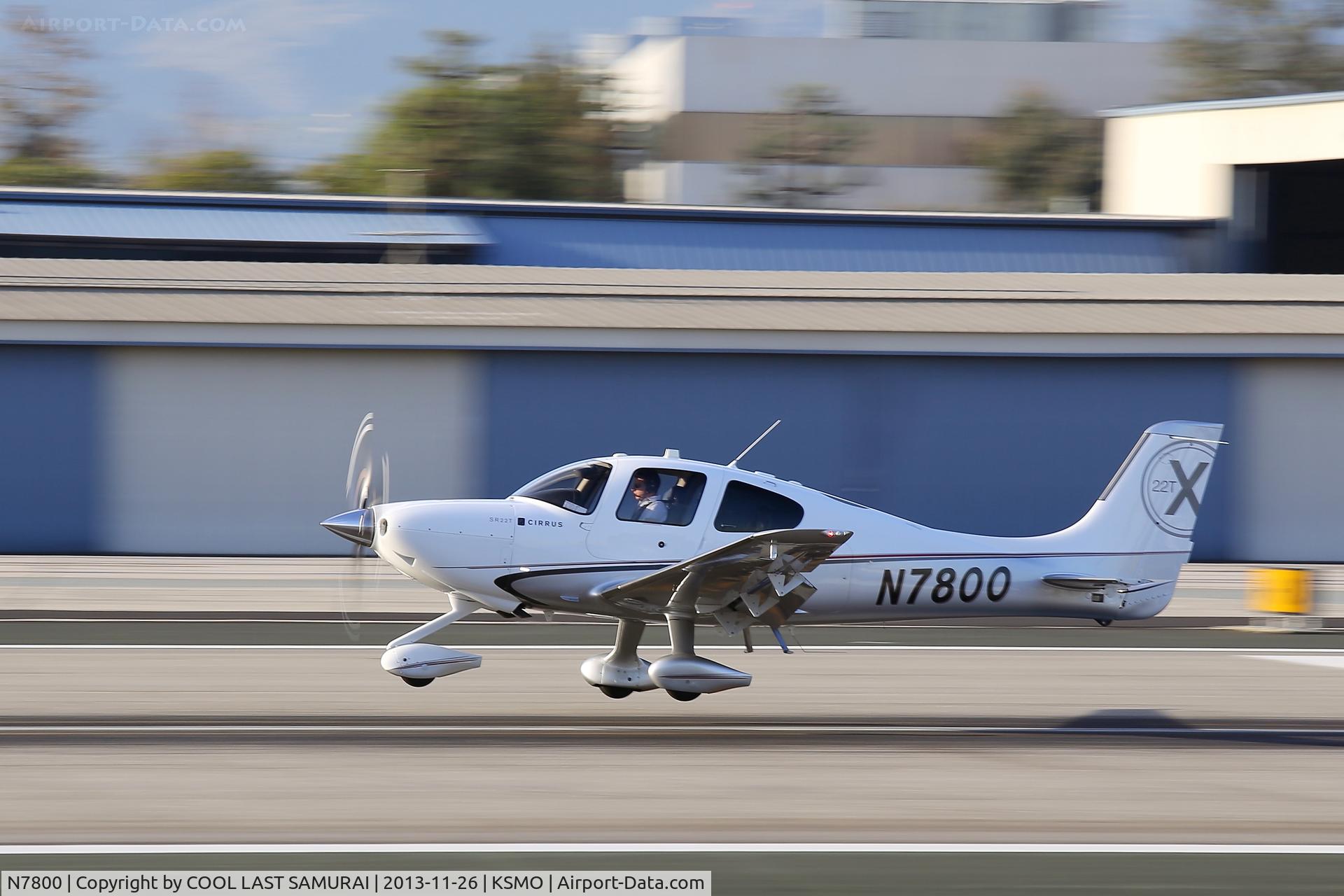 N7800, 2010 Cirrus SR22T X C/N 0015, SR22T landing SMO Rwy21