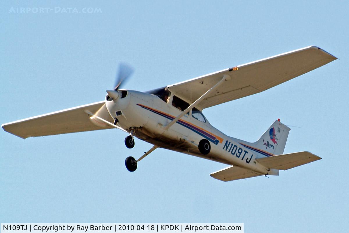 N109TJ, 2001 Cessna 172R C/N 17280985, Cessna 172R Skyhawk [172-80985] Atlanta-Dekalb Peachtree~N 18/04/2010