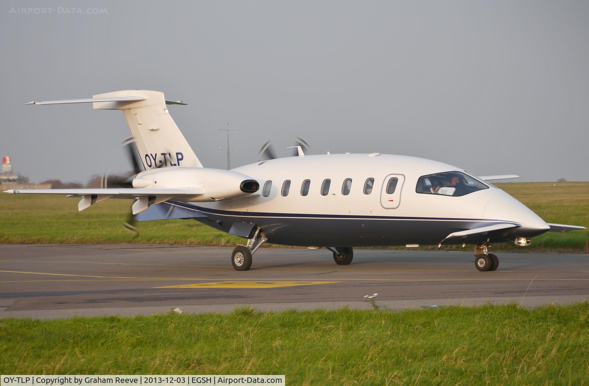 OY-TLP, 2003 Piaggio P-180 Avanti C/N 1060, Heading for runway 27.