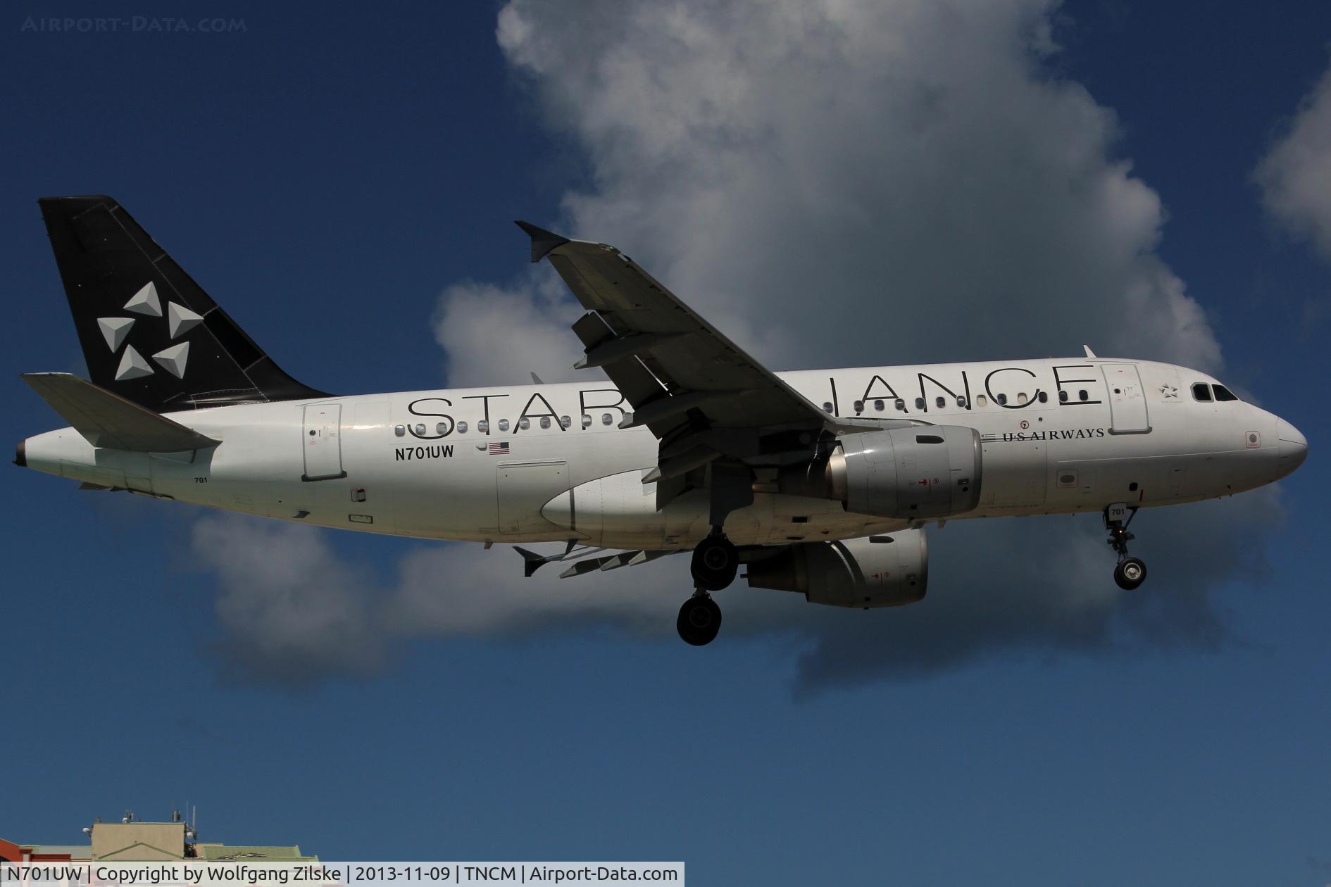 N701UW, 1998 Airbus A319-112 C/N 0890, At famous Maho Beach