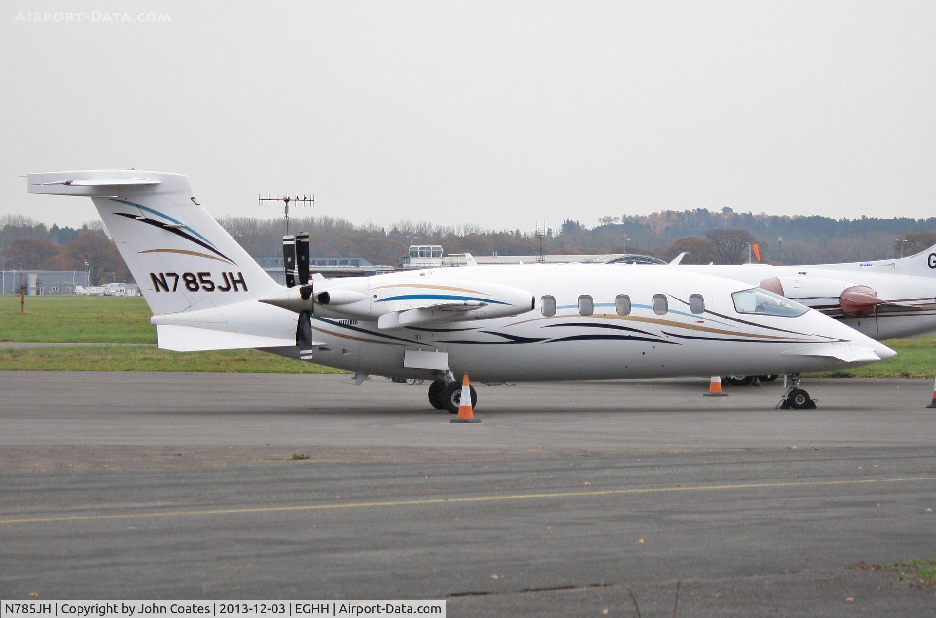 N785JH, 2001 Piaggio P-180 C/N 1036, Parked at Signatures