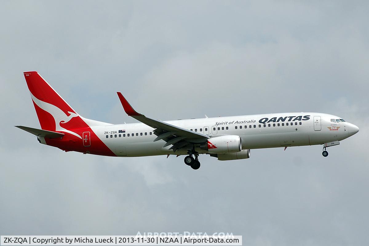 ZK-ZQA, 2009 Boeing 737-838 C/N 34200, At Auckland