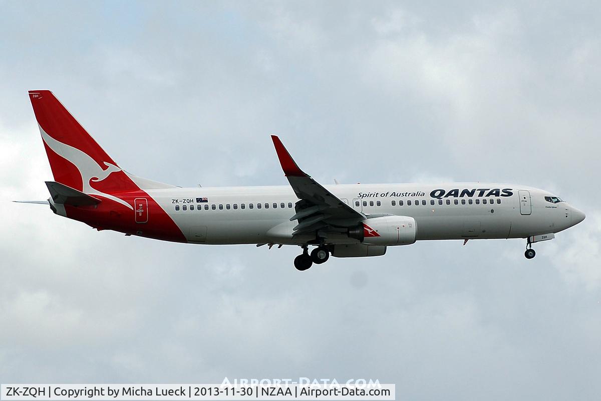 ZK-ZQH, 2011 Boeing 737-838 C/N 39357, At Auckland