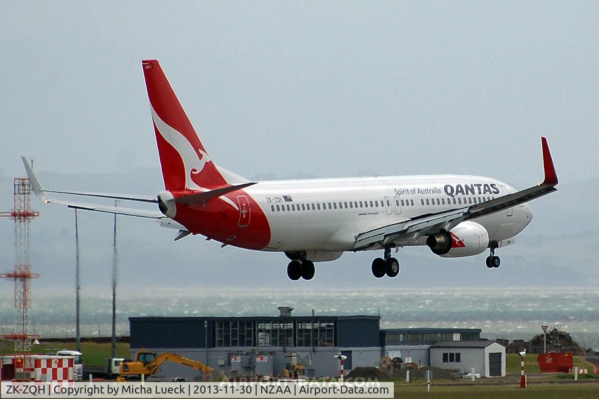 ZK-ZQH, 2011 Boeing 737-838 C/N 39357, At Auckland