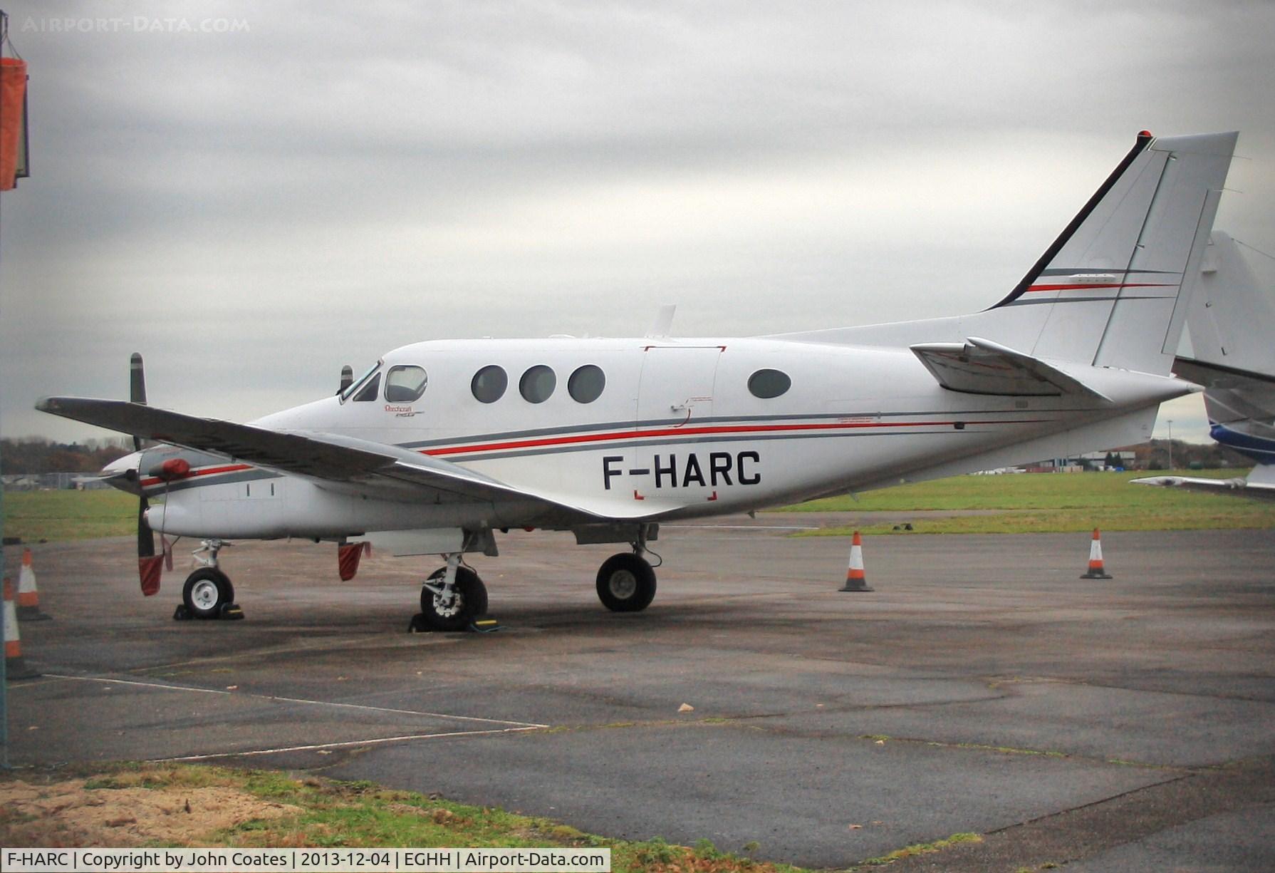 F-HARC, 2008 Hawker Beechcraft C90GTi King Air King Air C/N LJ-1900, Visitor to Signatures