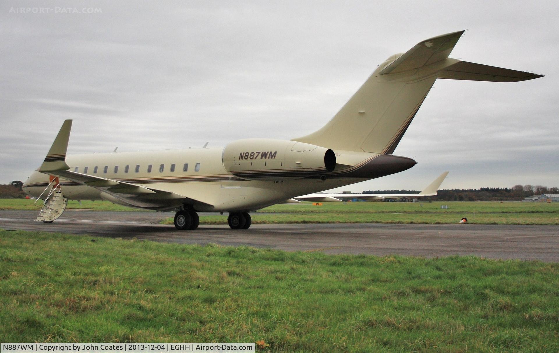 N887WM, 2008 Bombardier BD-700-1A10 Global Express C/N 9292, Visiting Signatures