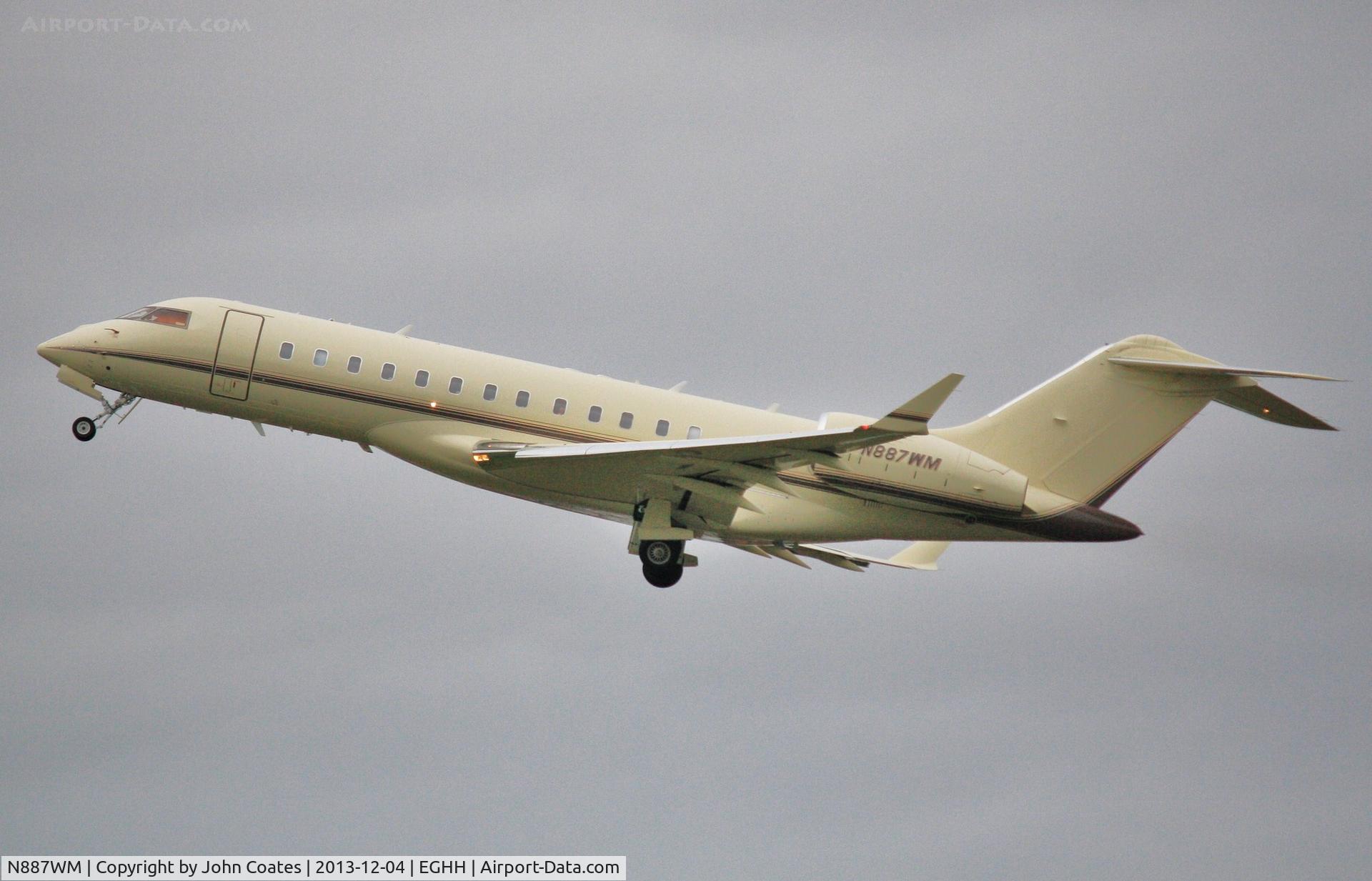 N887WM, 2008 Bombardier BD-700-1A10 Global Express C/N 9292, Bill Gates Global departing