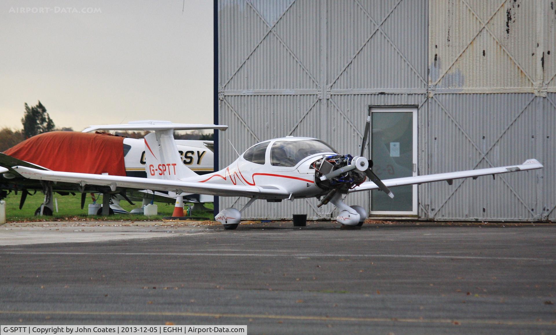 G-SPTT, 2006 Diamond DA-40D Diamond Star C/N D4.249, Getting attention at Worldwide Aviation.