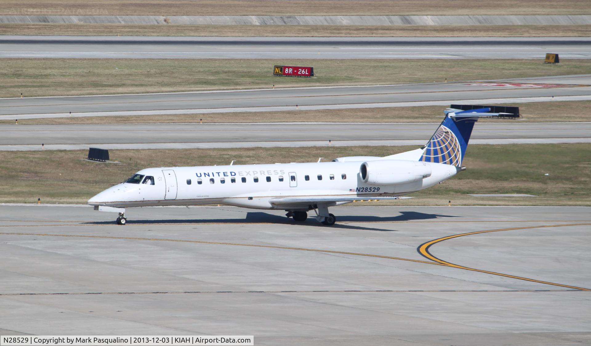 N28529, 2001 Embraer ERJ-135LR (EMB-135LR) C/N 145512, EMB-135LR