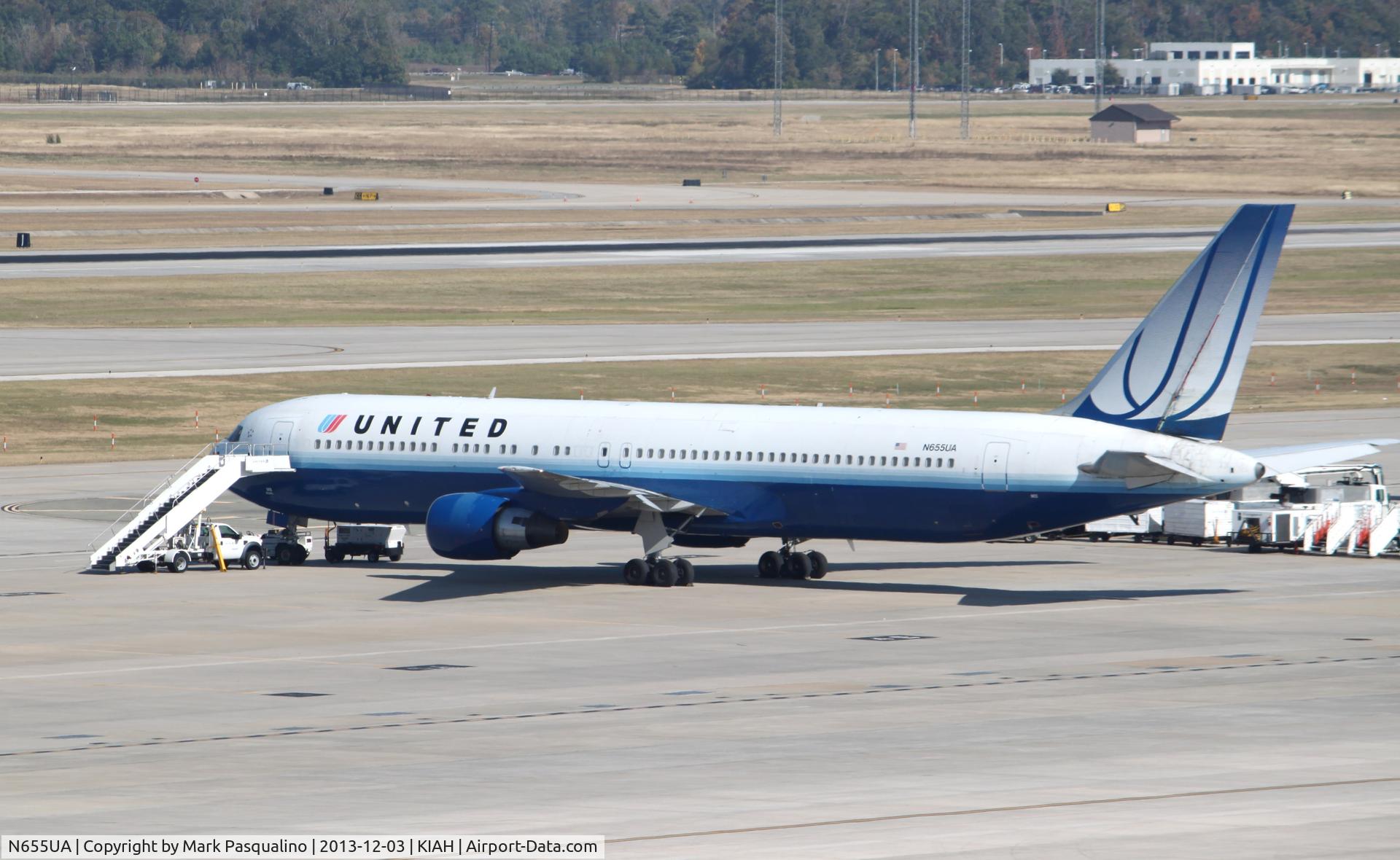 N655UA, 1992 Boeing 767-322/ER C/N 25393, Boeing 767-300