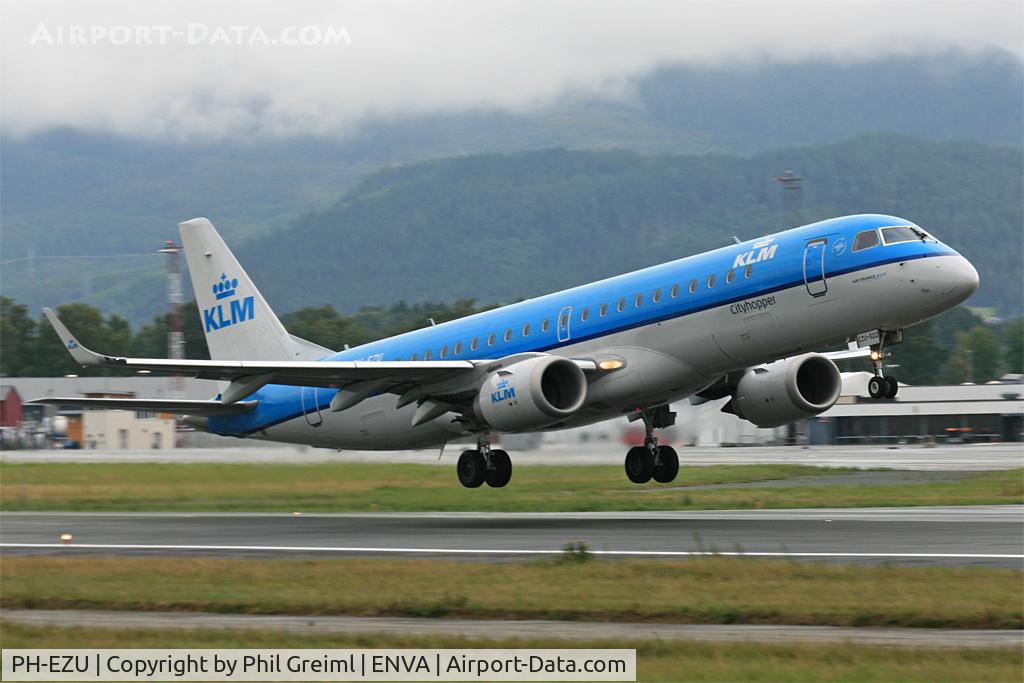 PH-EZU, 2012 Embraer 190LR (ERJ-190-100LR) C/N 19000522, Taken at TRD.