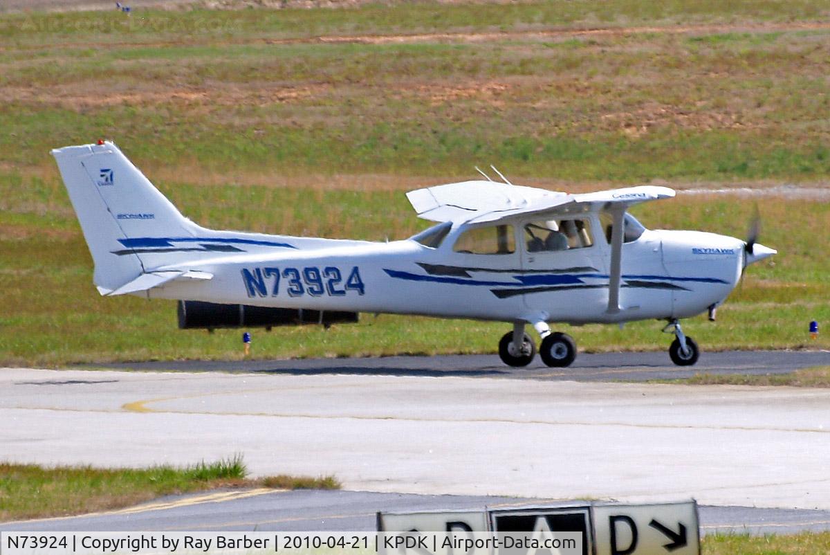 N73924, 1976 Cessna 172N C/N 17267748, Cessna 172N Skyhawk [172-67748] Atlanta-Dekalb Peachtree~N 21/04/2010