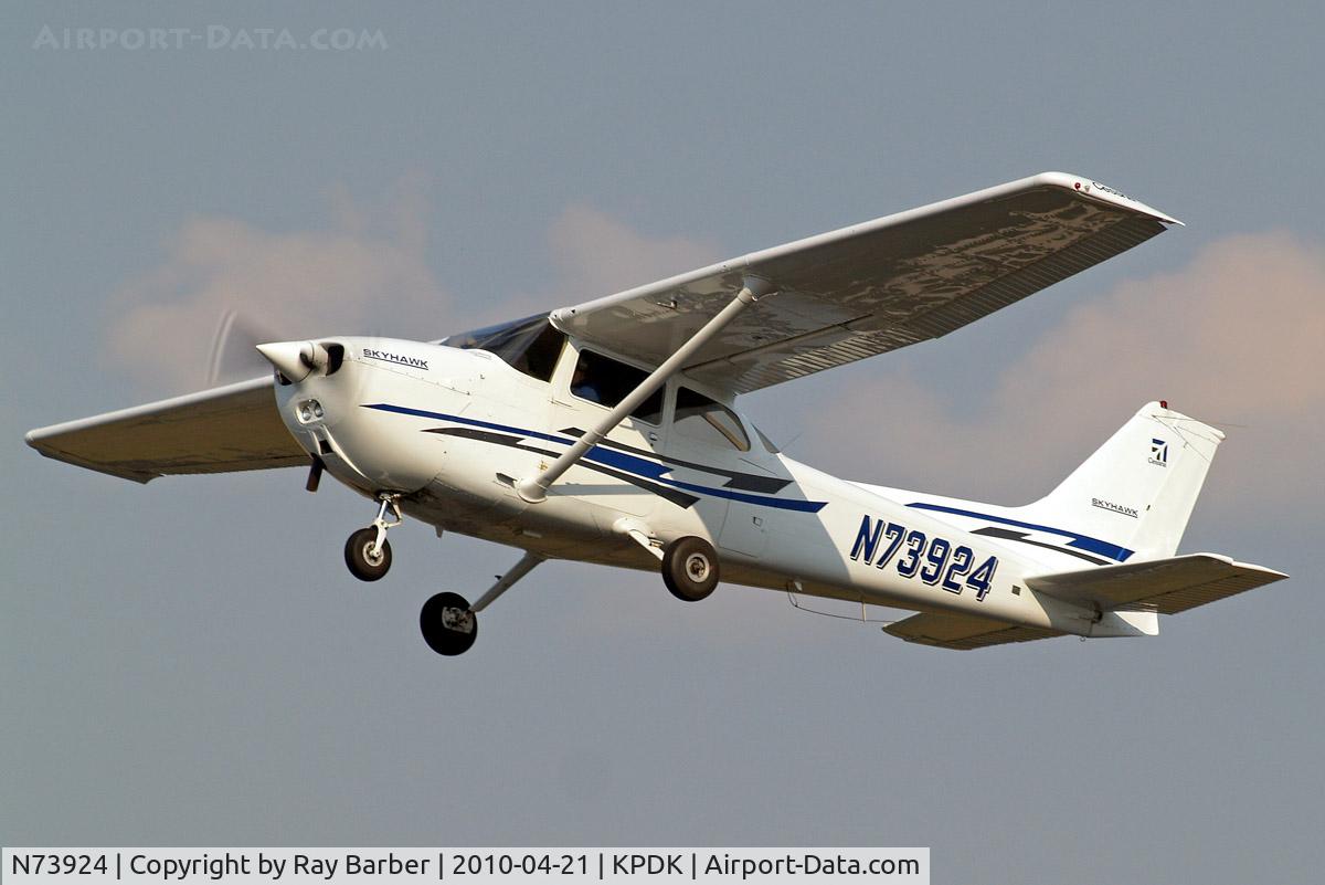 N73924, 1976 Cessna 172N C/N 17267748, Cessna 172N Skyhawk [172-67748] Atlanta-Dekalb Peachtree~N 21/04/2010