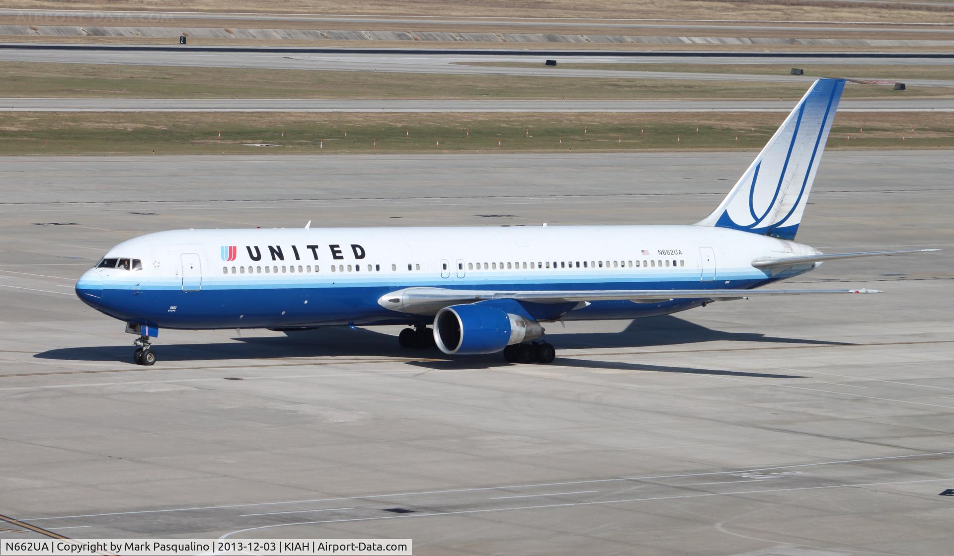 N662UA, 1993 Boeing 767-322 C/N 27159, Boeing 767-300