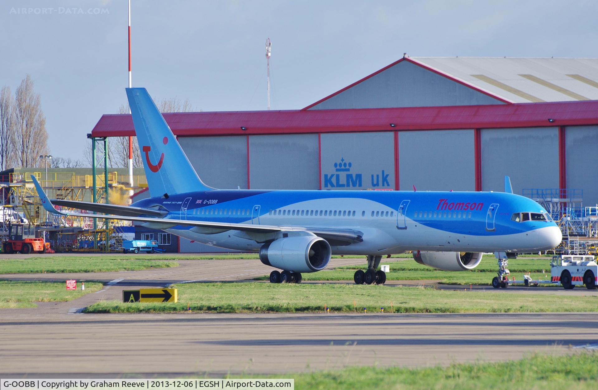 G-OOBB, 2000 Boeing 757-26N C/N 32447, Fresh out of the paint shop.