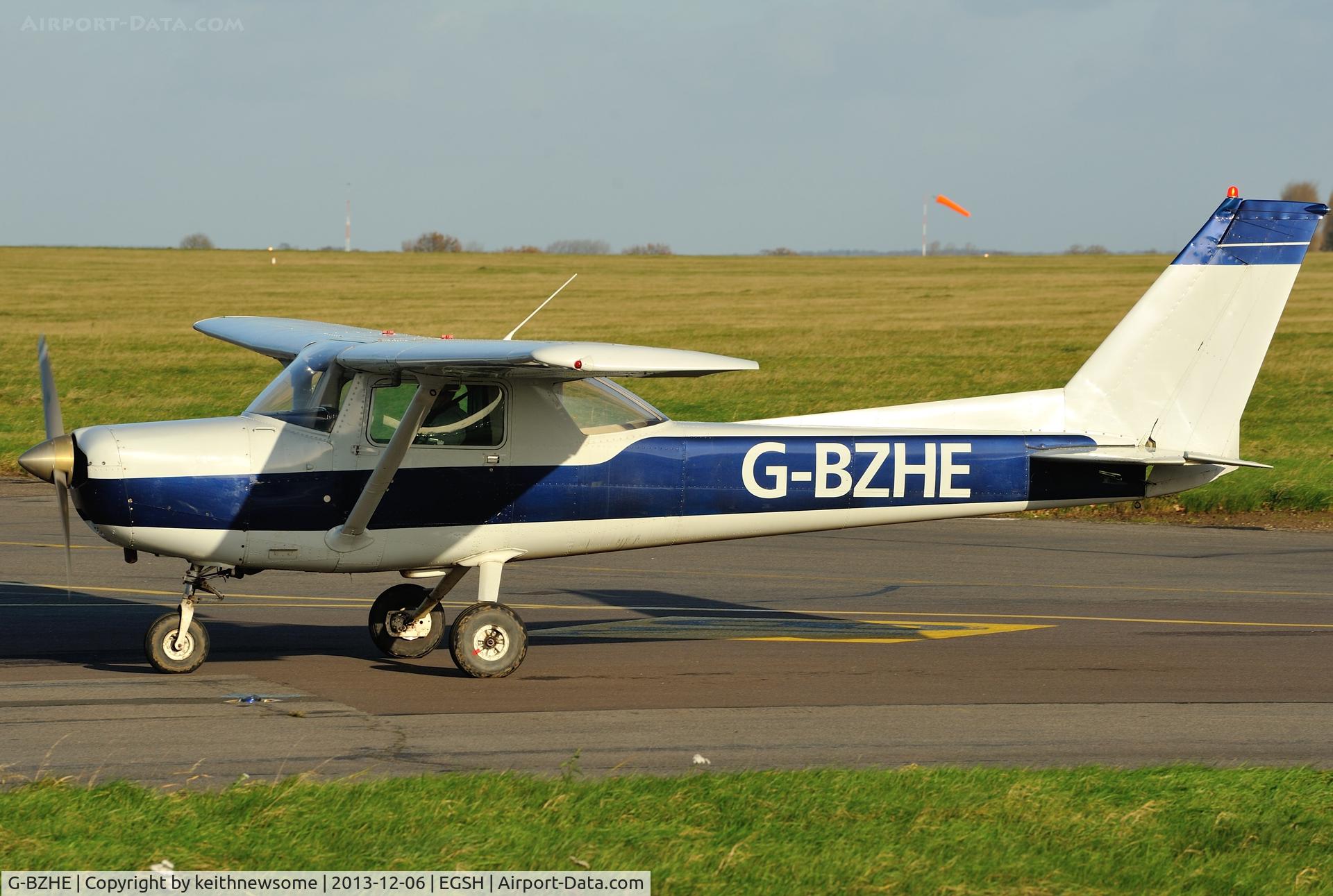 G-BZHE, 1978 Cessna 152 C/N 152-81303, Student pilot arriving !