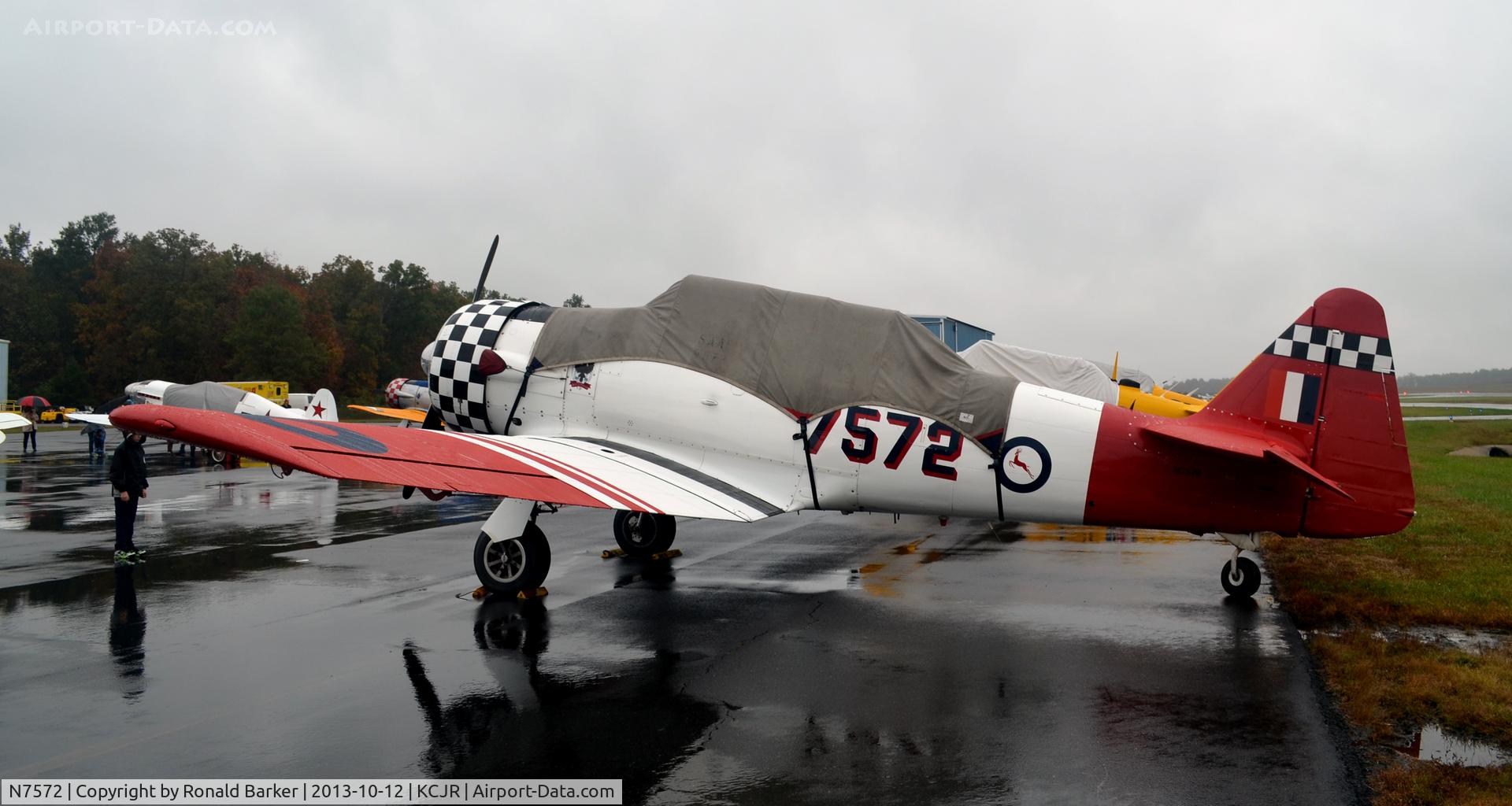 N7572, 1941 North American AT-6D Texan C/N 41-34018, Culpeper Air Fest 2013