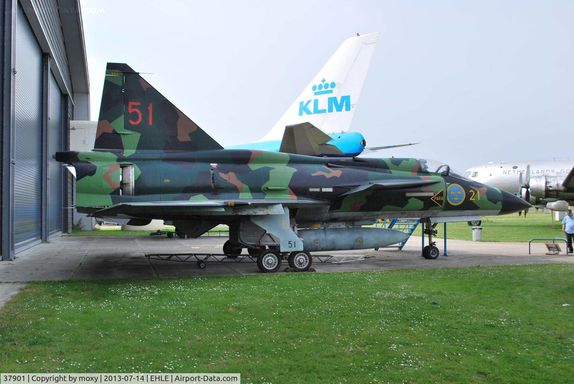 37901, 1975 Saab AJSH 37 Viggen C/N 37901, Saab Viggen at Lelystad.