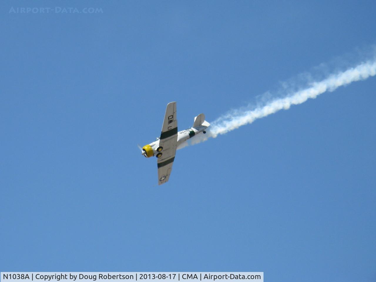 N1038A, 1944 North American SNJ-5 Texan C/N 90917 (121-41633), 1944 North American SNJ-5 'WAR DOG;', P&W R-1340 Wasp 600 Hp, low level airshow with smoke