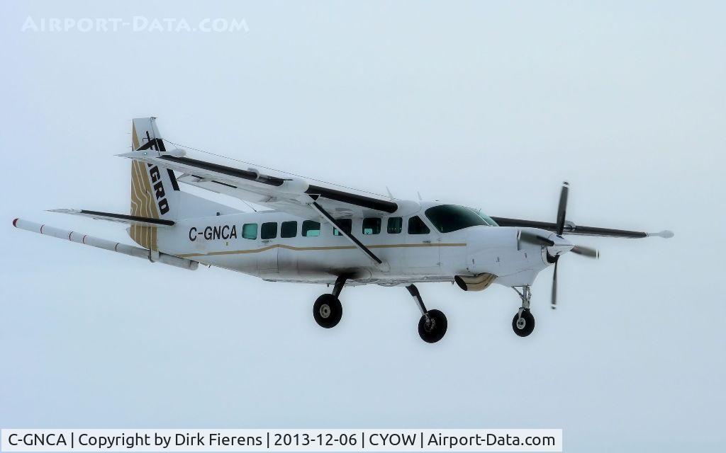 C-GNCA, 1999 Cessna 208B Grand Caravan C/N 208B0764, On final, and landing on rwy 25.