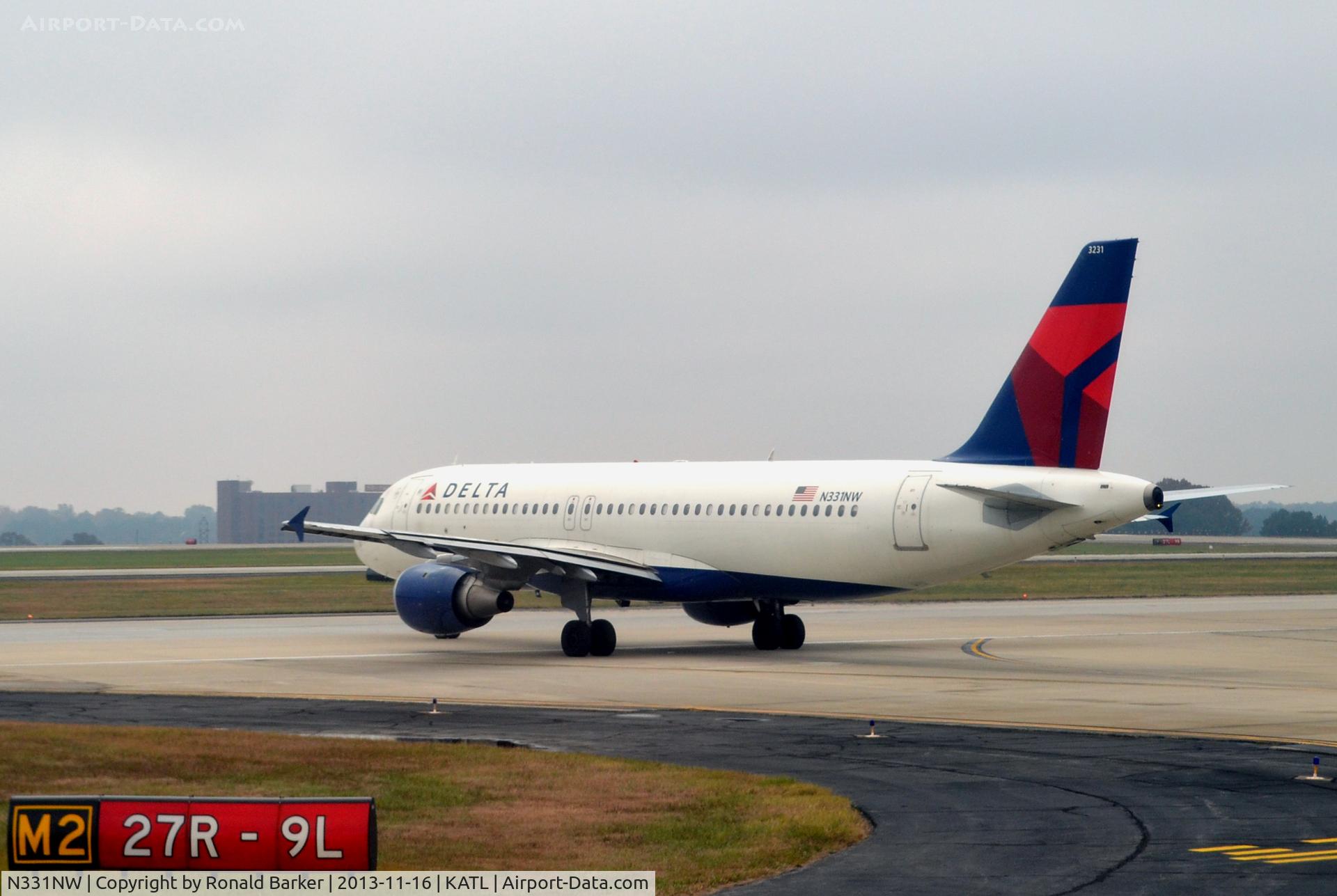N331NW, 1992 Airbus A320-211 C/N 318, Taxi Atlanta
