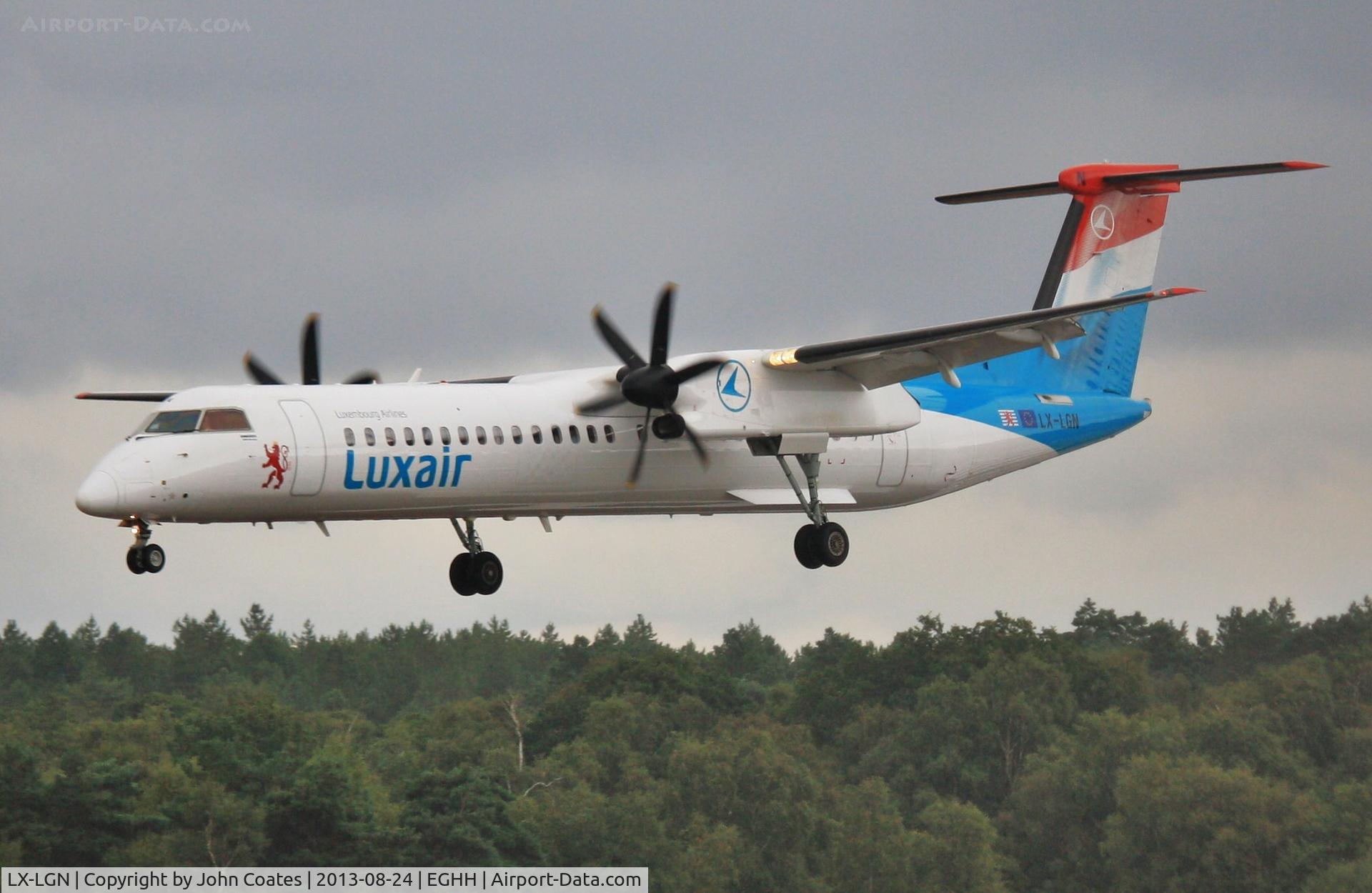 LX-LGN, 2012 De Havilland Canada DHC-8-402Q Dash 8 C/N 4426, Finals to 26