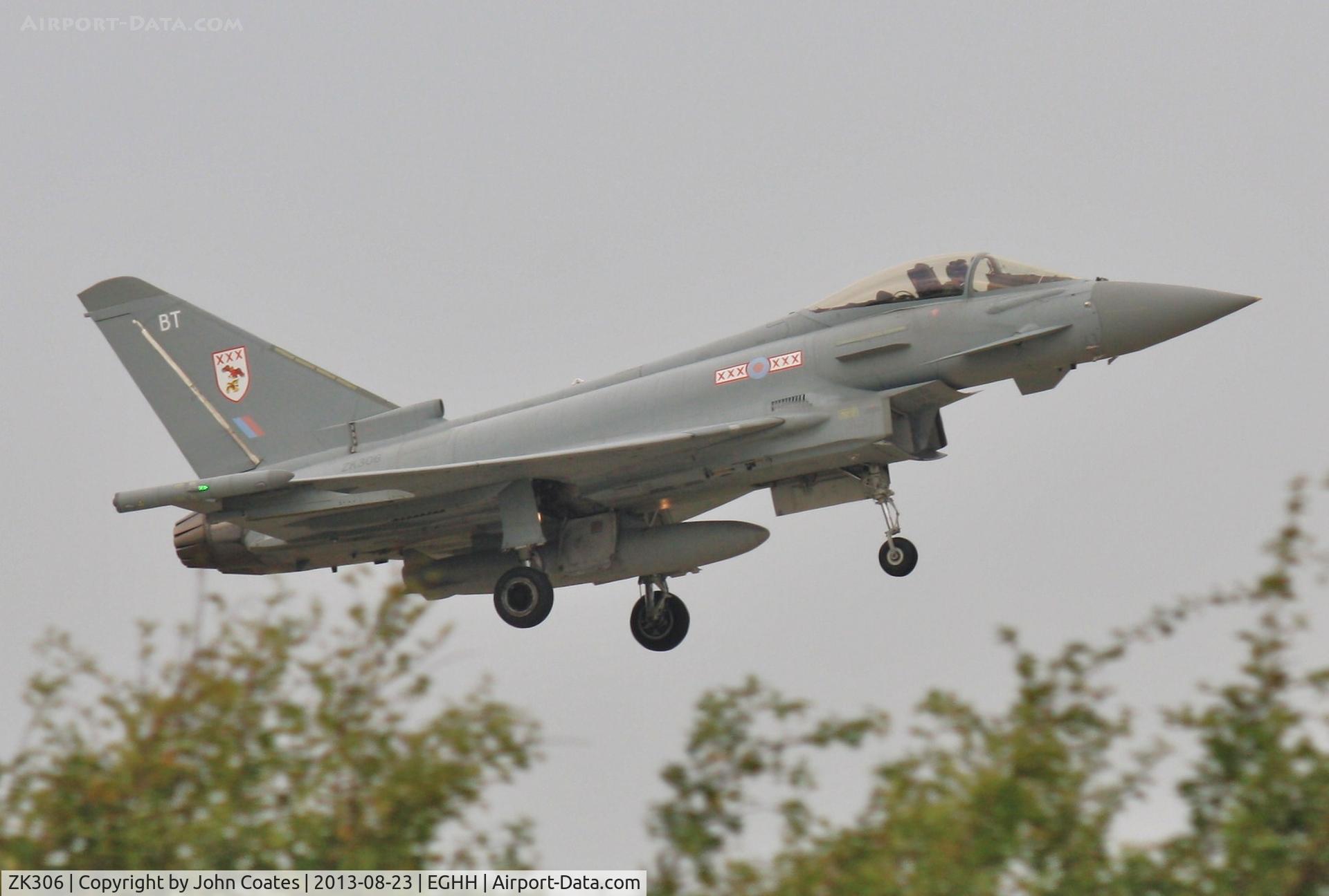 ZK306, 2009 Eurofighter EF-2000 Typhoon FGR4 C/N BS057/218, Short finals to 08