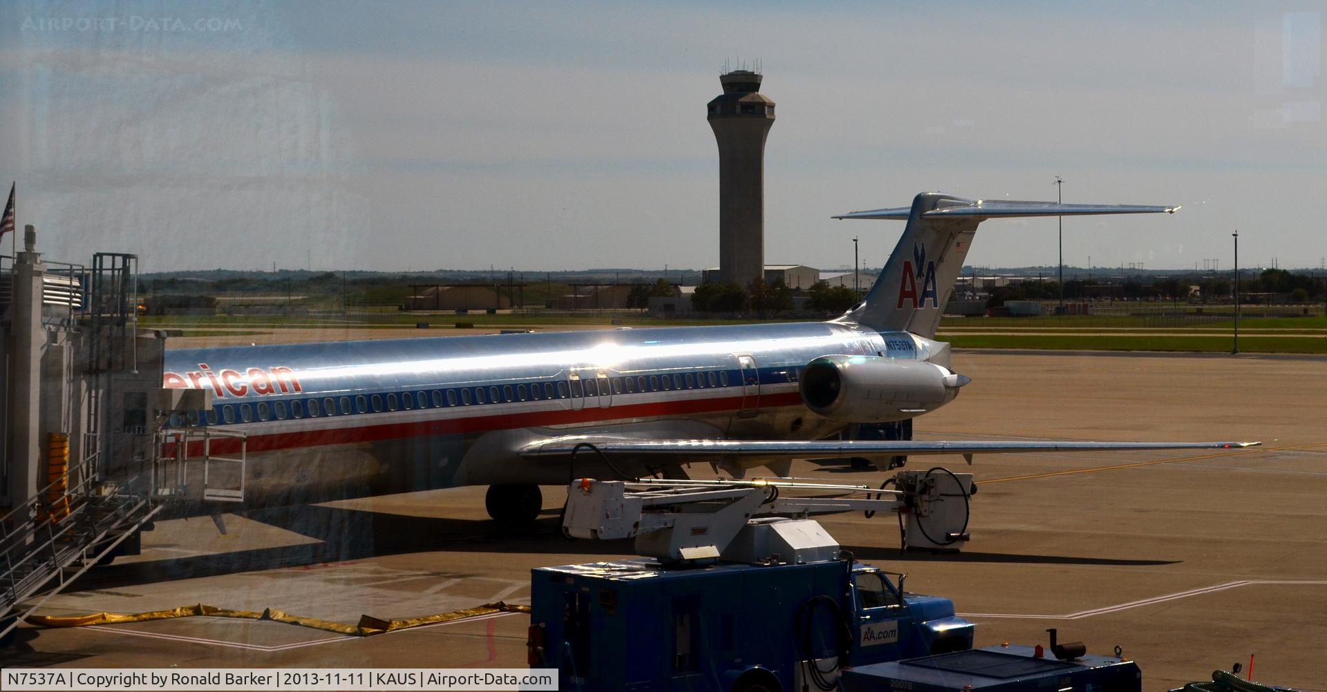 N7537A, 1990 McDonnell Douglas MD-82 (DC-9-82) C/N 49991, Arrival from Dallas at Austin, TX