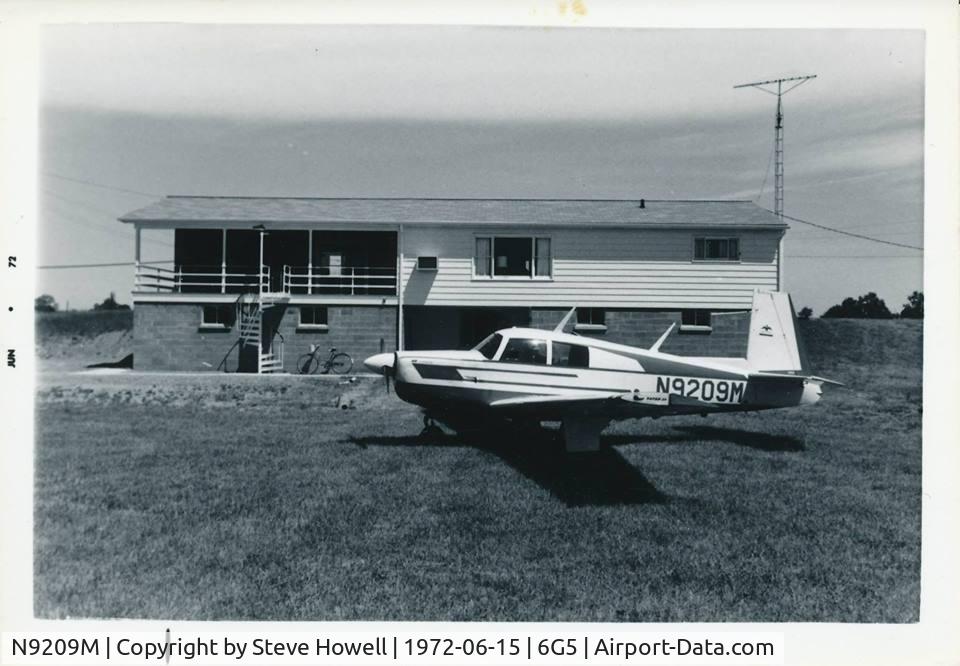 N9209M, 1966 Mooney M20E C/N 1174, Taken at Howell Airport (private grass strip now closed, +39° 55' 59.89