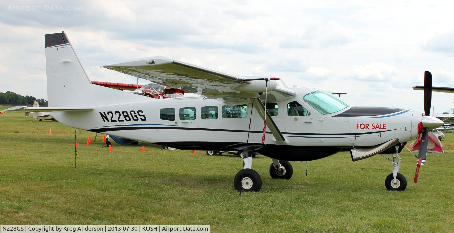N228GS, 2010 Cessna 208 Caravan I C/N 20800520, EAA AirVenture 2013