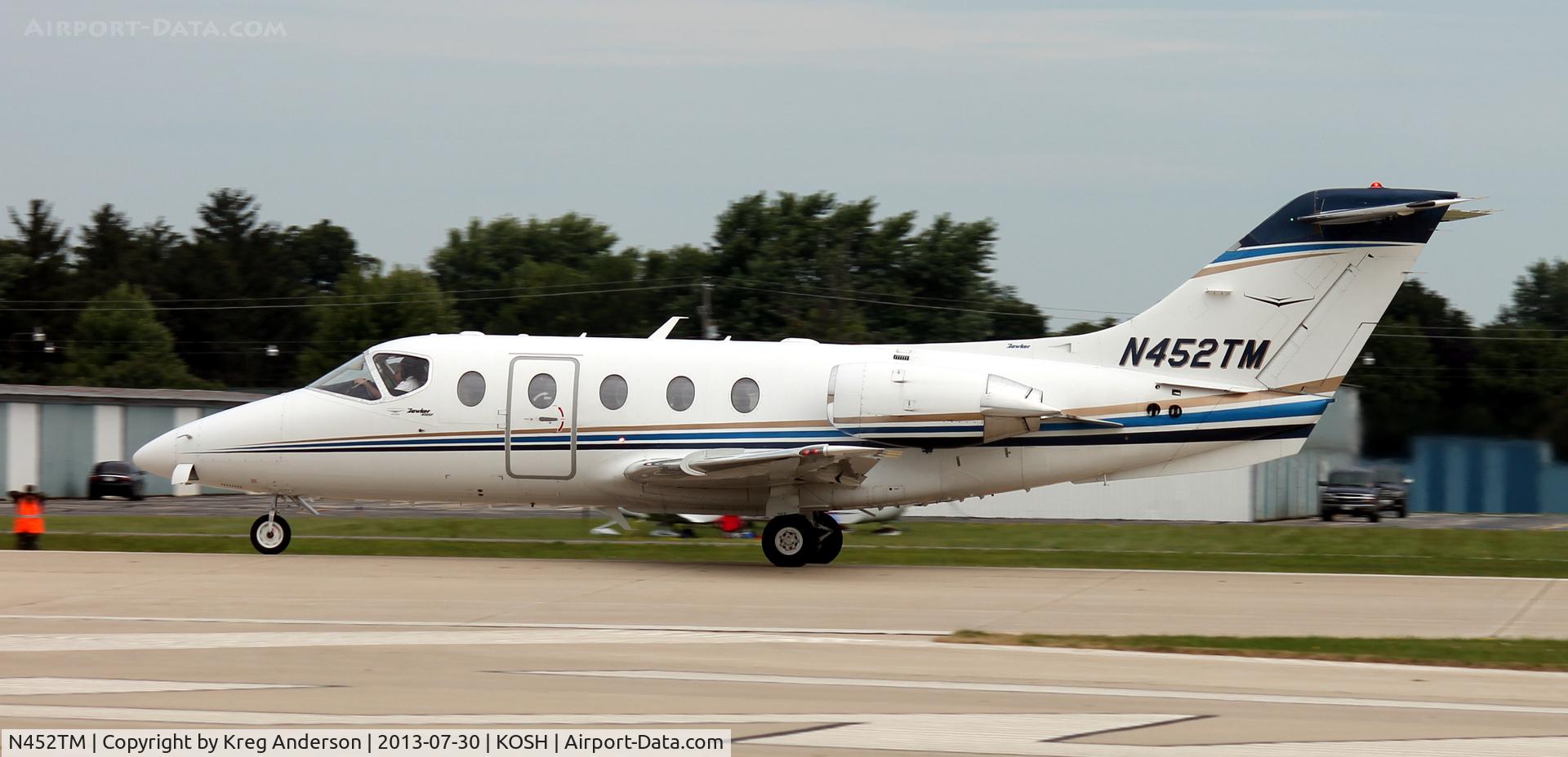 N452TM, 2008 Hawker Beechcraft 400A Beechjet C/N RK-577, EAA AirVenture 2013