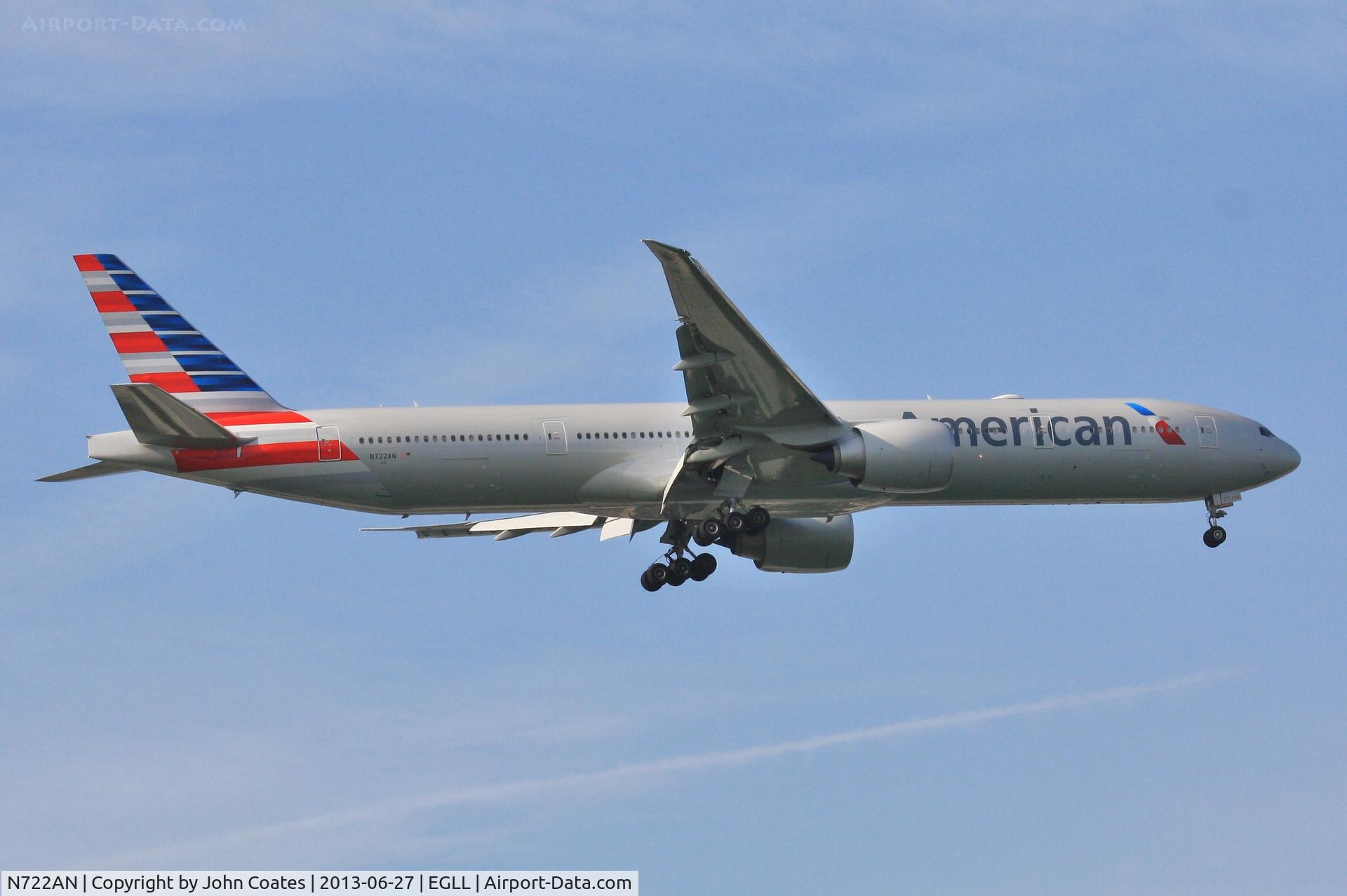 N722AN, 2013 Boeing 777-323/ER C/N 31547, Finals to 27L