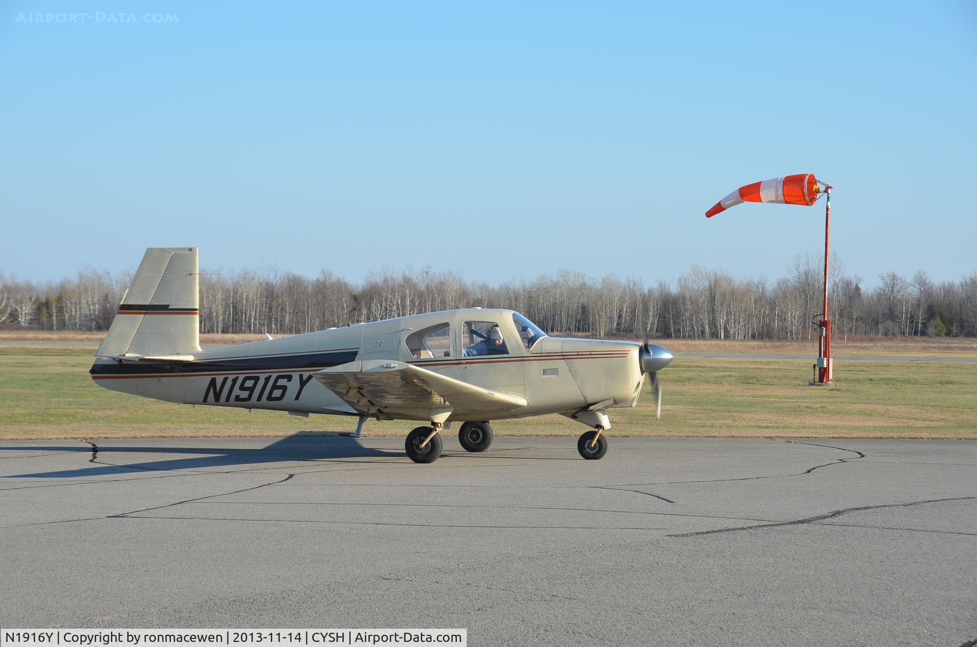 N1916Y, 1964 Mooney M20D Master C/N 211, ready for take-off
