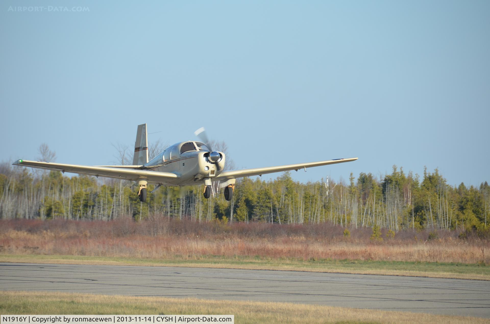 N1916Y, 1964 Mooney M20D Master C/N 211, off runway 24