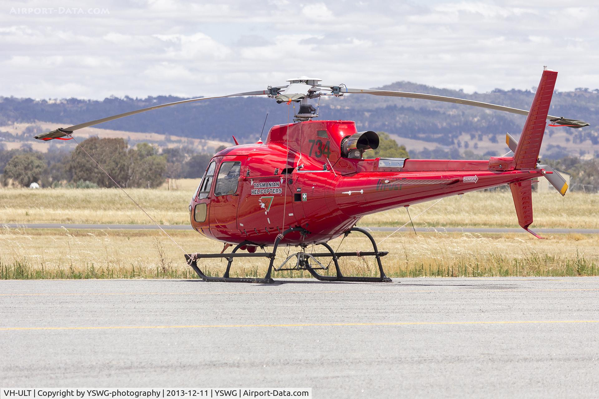 VH-ULT, 2012 Eurocopter AS-350B-3 Ecureuil Ecureuil C/N 7588, Tasmanian Helicopters (VH-ULT) Eurocopter AS350B3 Écureuil in the general aviation area at Wagga Wagga Airport.