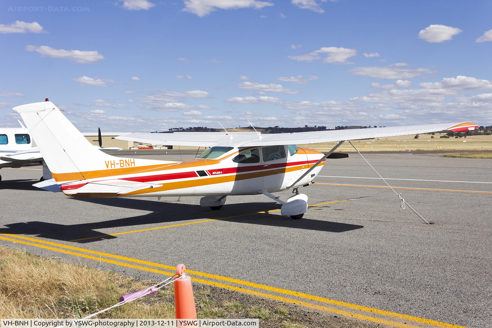 VH-BNH, 1980 Cessna 182Q Skylane C/N 18267698, Cessna 182Q Skylane II (VH-SAZ) parked in the general aviation area at Wagga Wagga Airport.